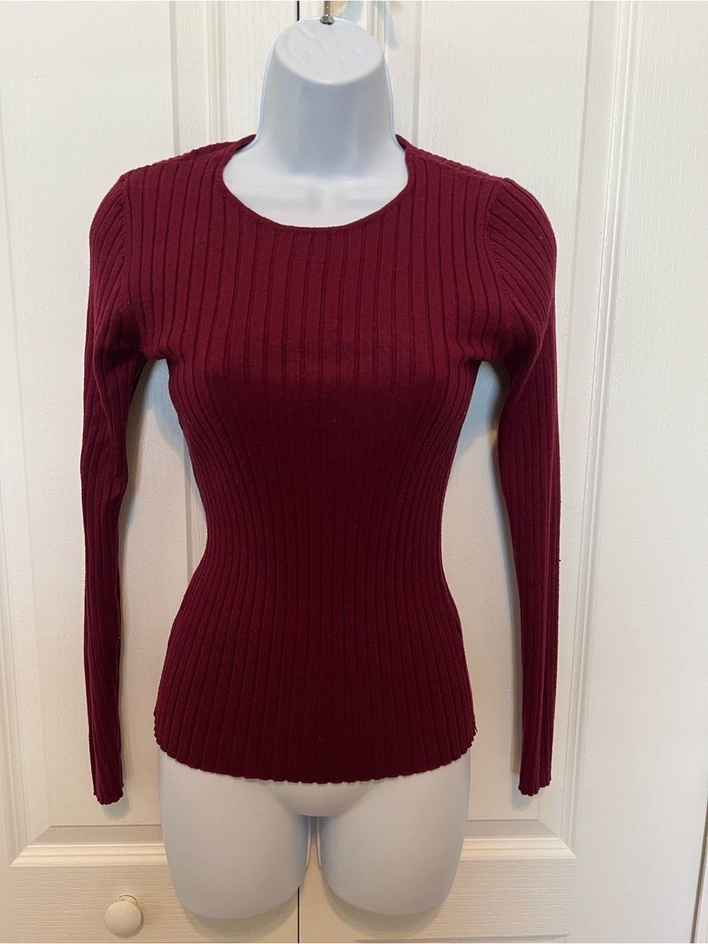 Cyrus Ribbed Long Sleeve Sweater in Burgundy